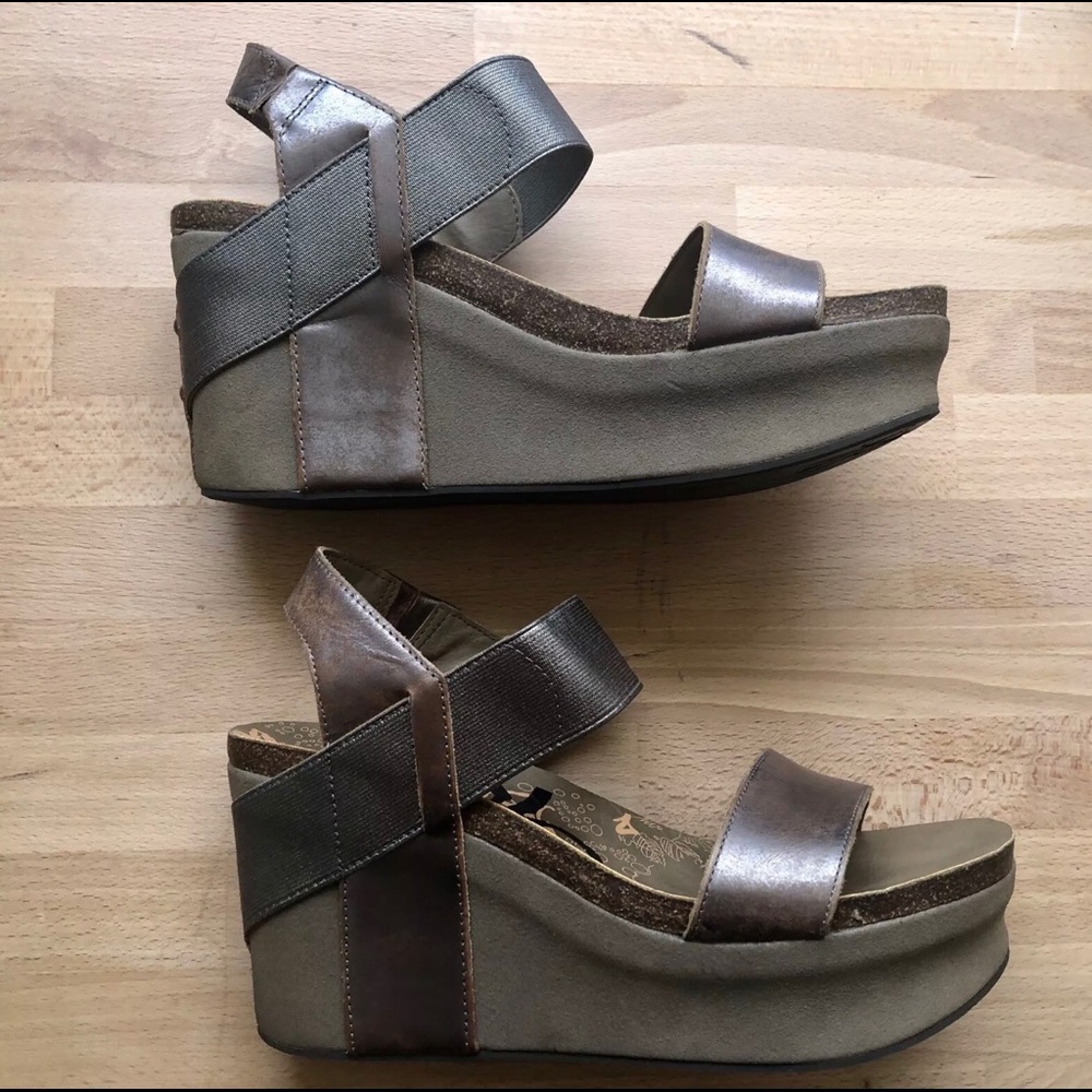 OTBT BUSHNELL WEDGE SANDALS 8.5